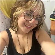 Me defino como una estudiante con muchas ganas de ayudar y enseñar